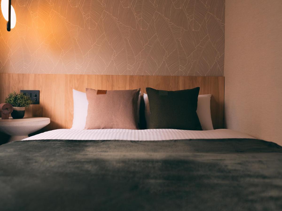 R Hotel-the Atelier Shinsaibashi East Hotel 3*