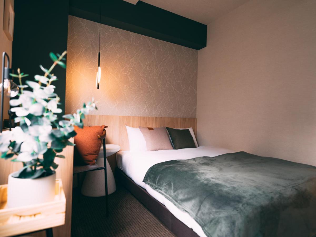 R Hotel-the Atelier Shinsaibashi East Hotel 3*