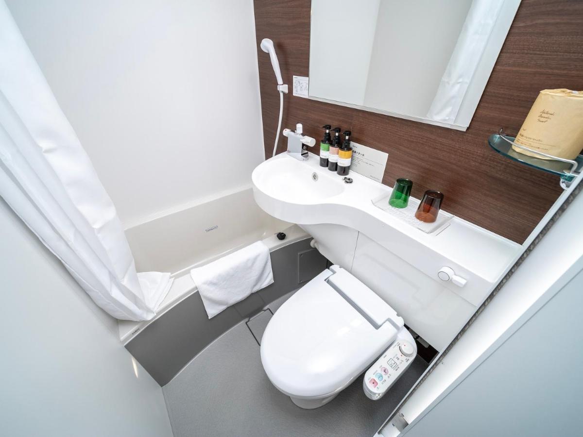 Super Premier Namba Shinsaibashi Natural Hot Spring 3*