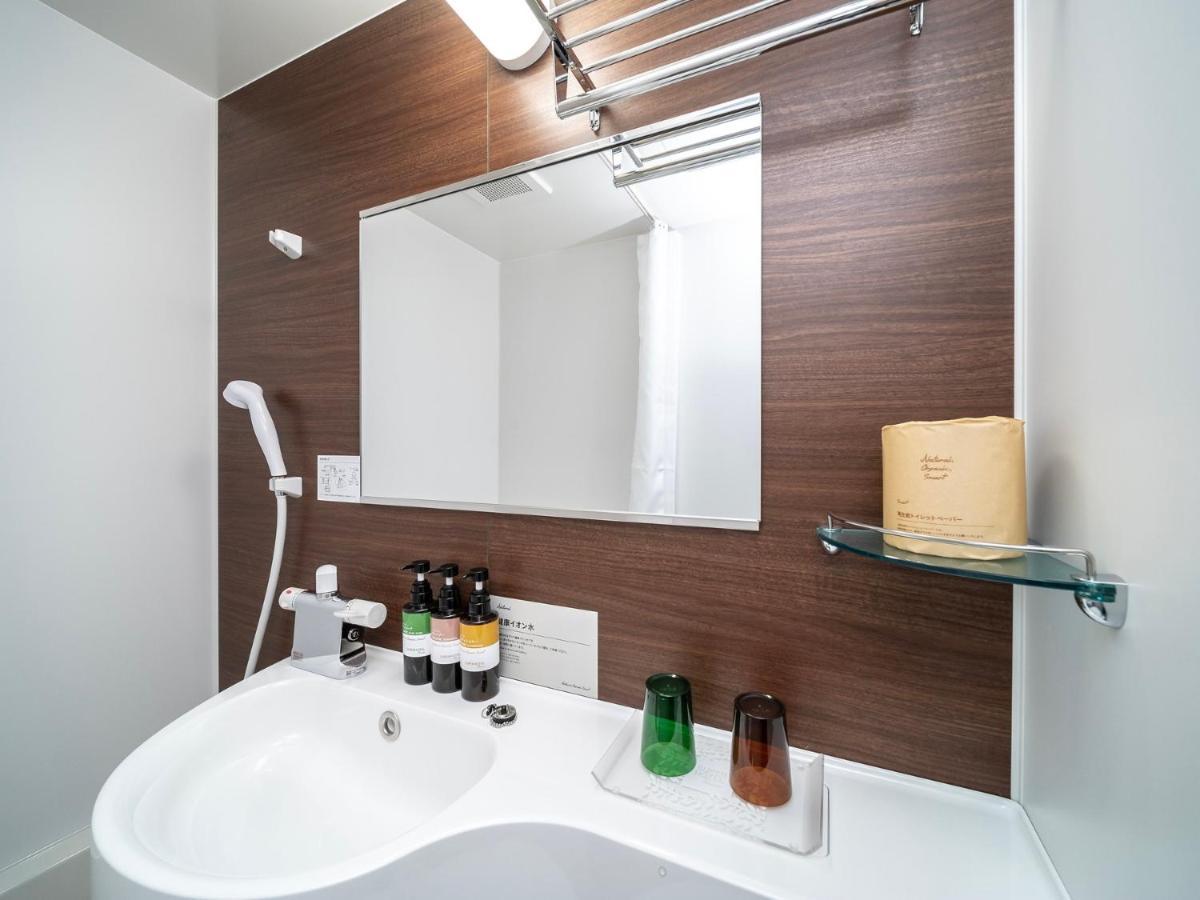 Super Premier Namba Shinsaibashi Natural Hot Spring 3*