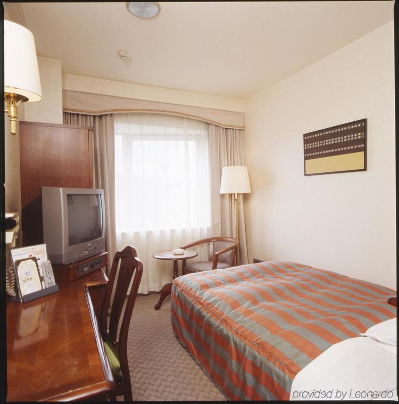 Hotel Claiton Shin-osaka 3*