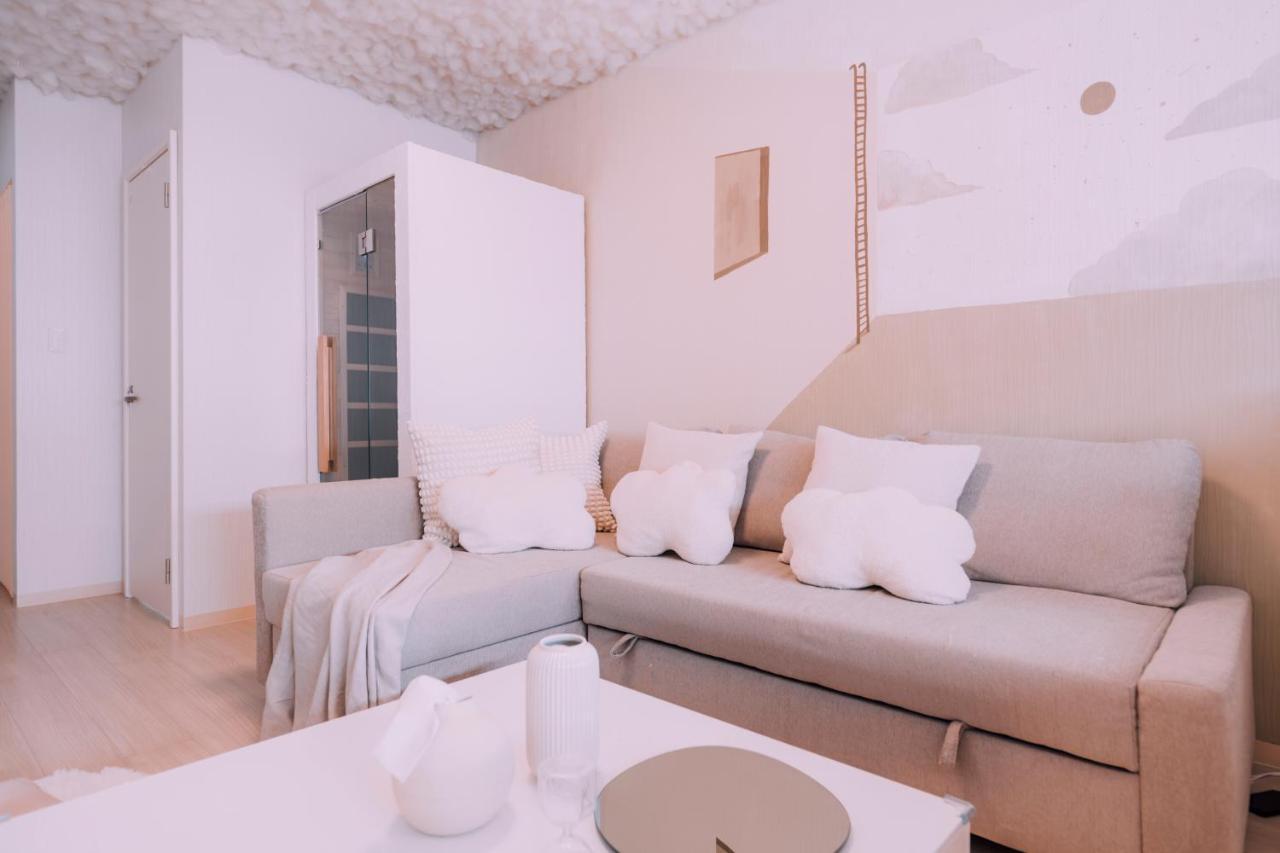 Puff Shinsaibashi Japanese Cloud House With Private Sauna *
