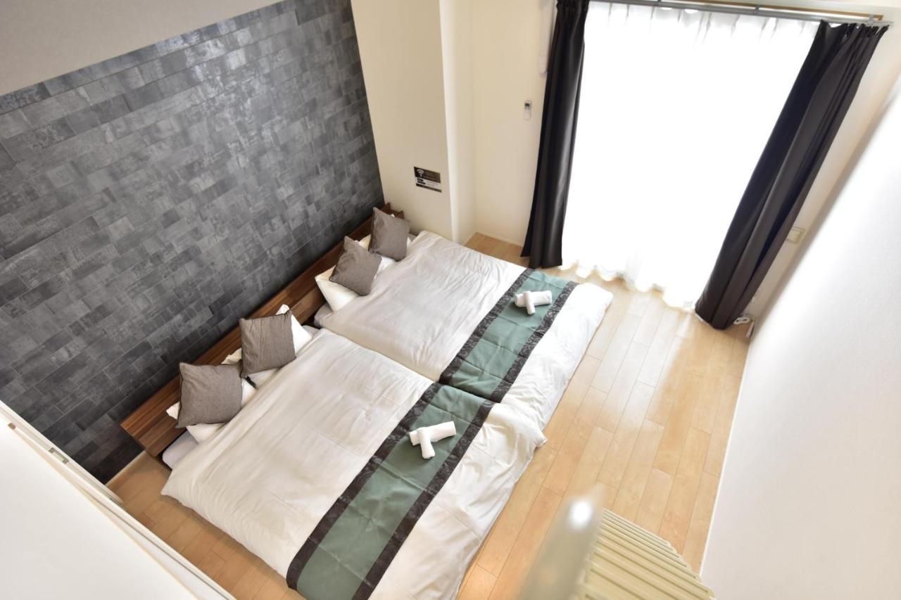 Apartment モノトーン難波 *