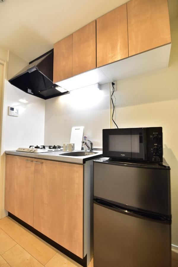 Apartment モノトーン難波
