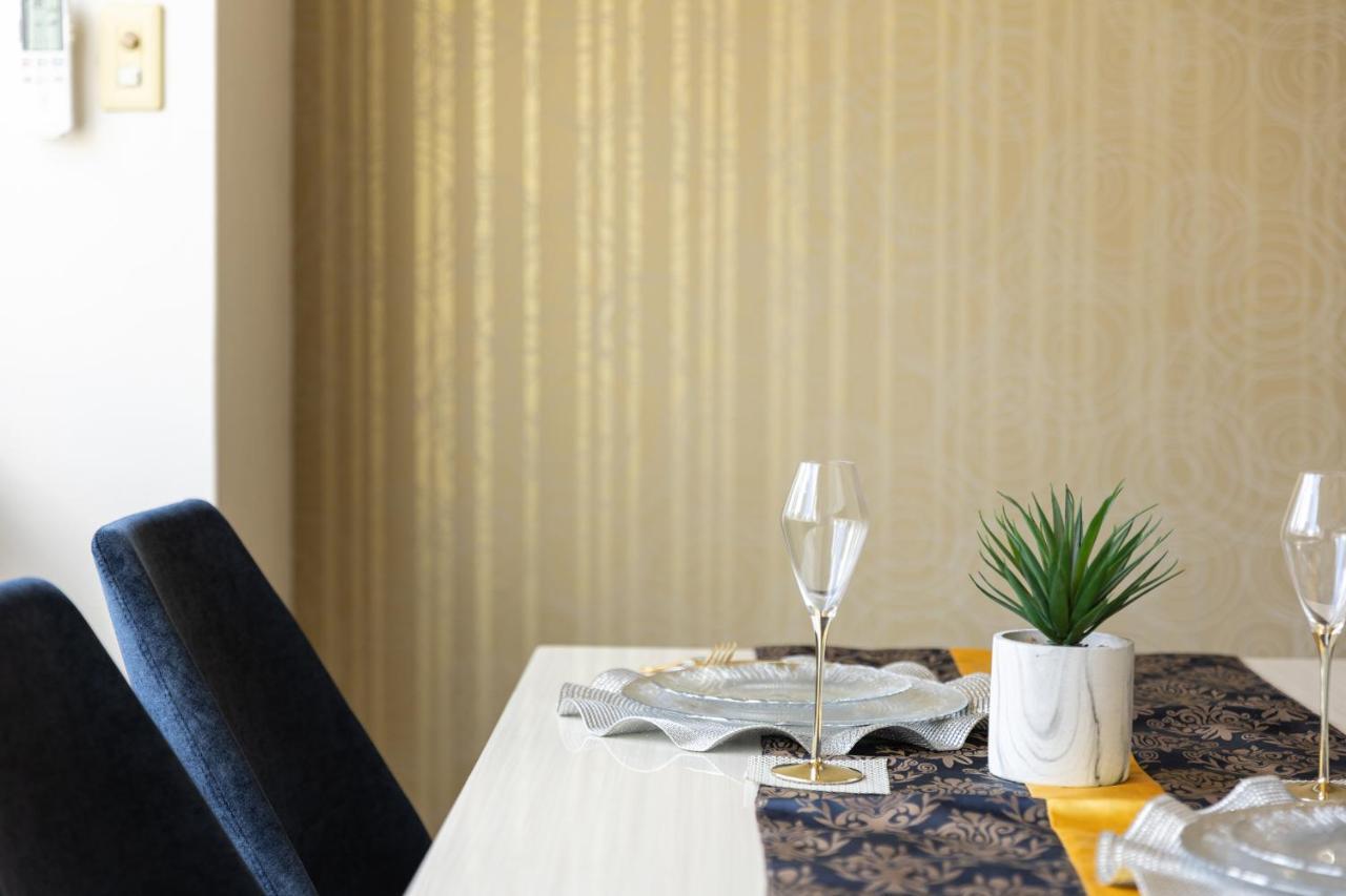 Apartment Premier Namba なんば駅徒歩3分 3 Mins Walk From Namba Station 7rooms Billiards Table 2baths 4toilets Osaka