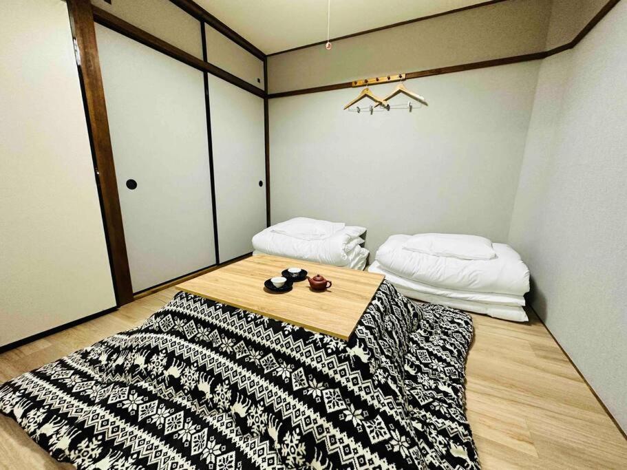 205gblhouse: Steps From Kuromon Market, Near Dotonbori