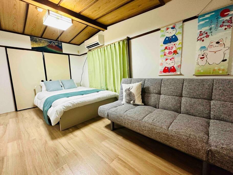 205gblhouse: Steps From Kuromon Market, Near Dotonbori Osaka