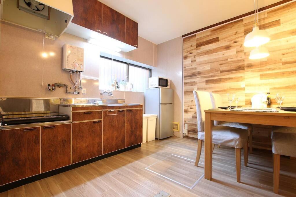 Apartment ｕｓｊ,万博,梅田への交通抜群,ファミリーで安心のguesthouse-泉- *