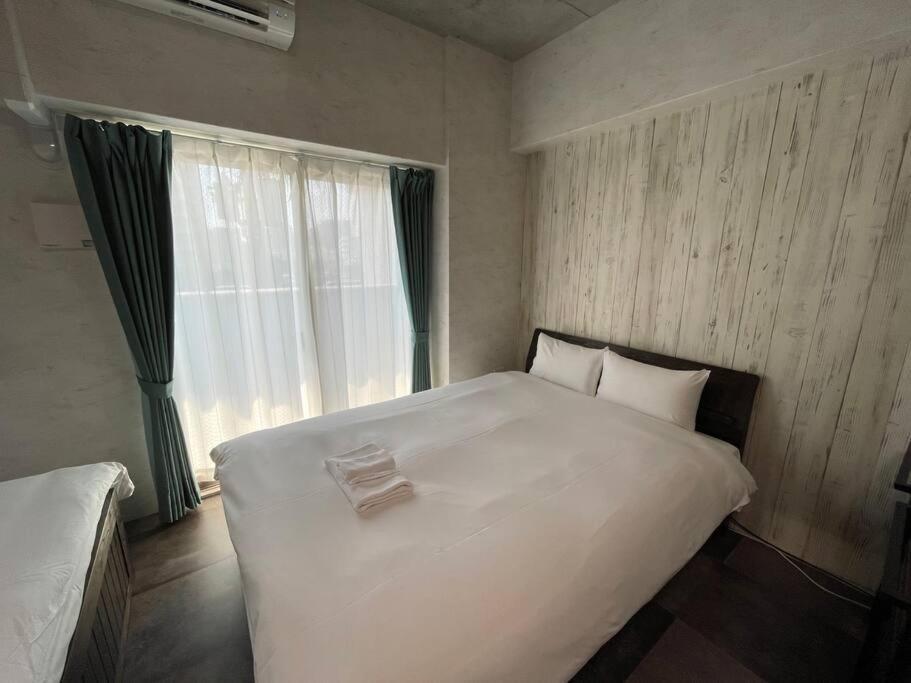 Wolf Pack 33 Apartment *