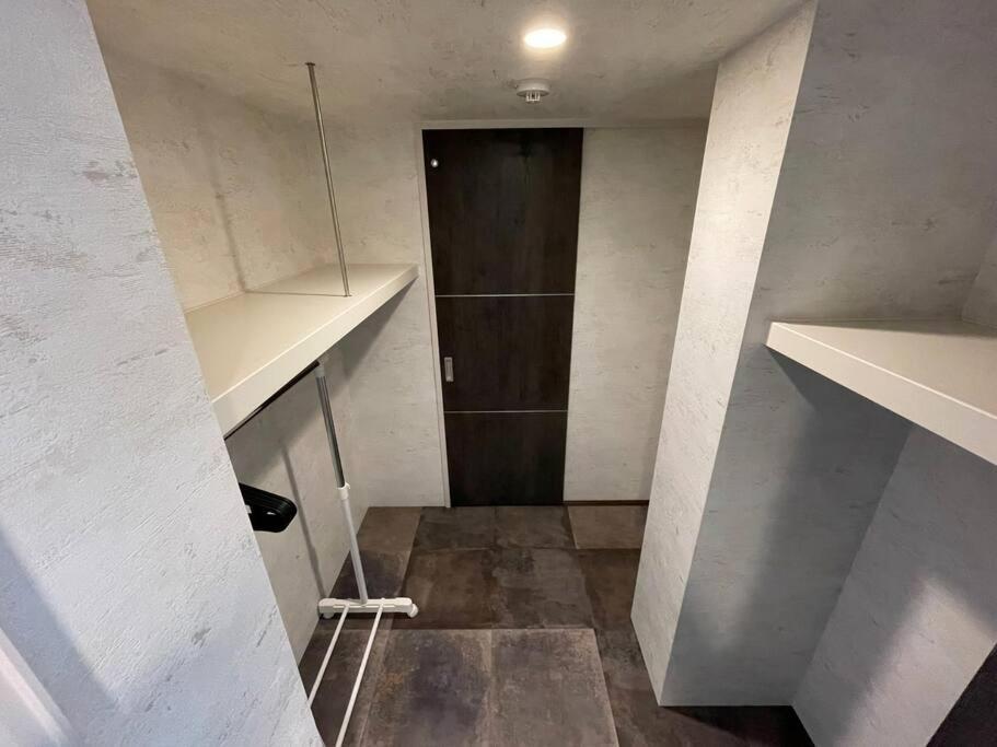 Wolf Pack 31 Apartment *
