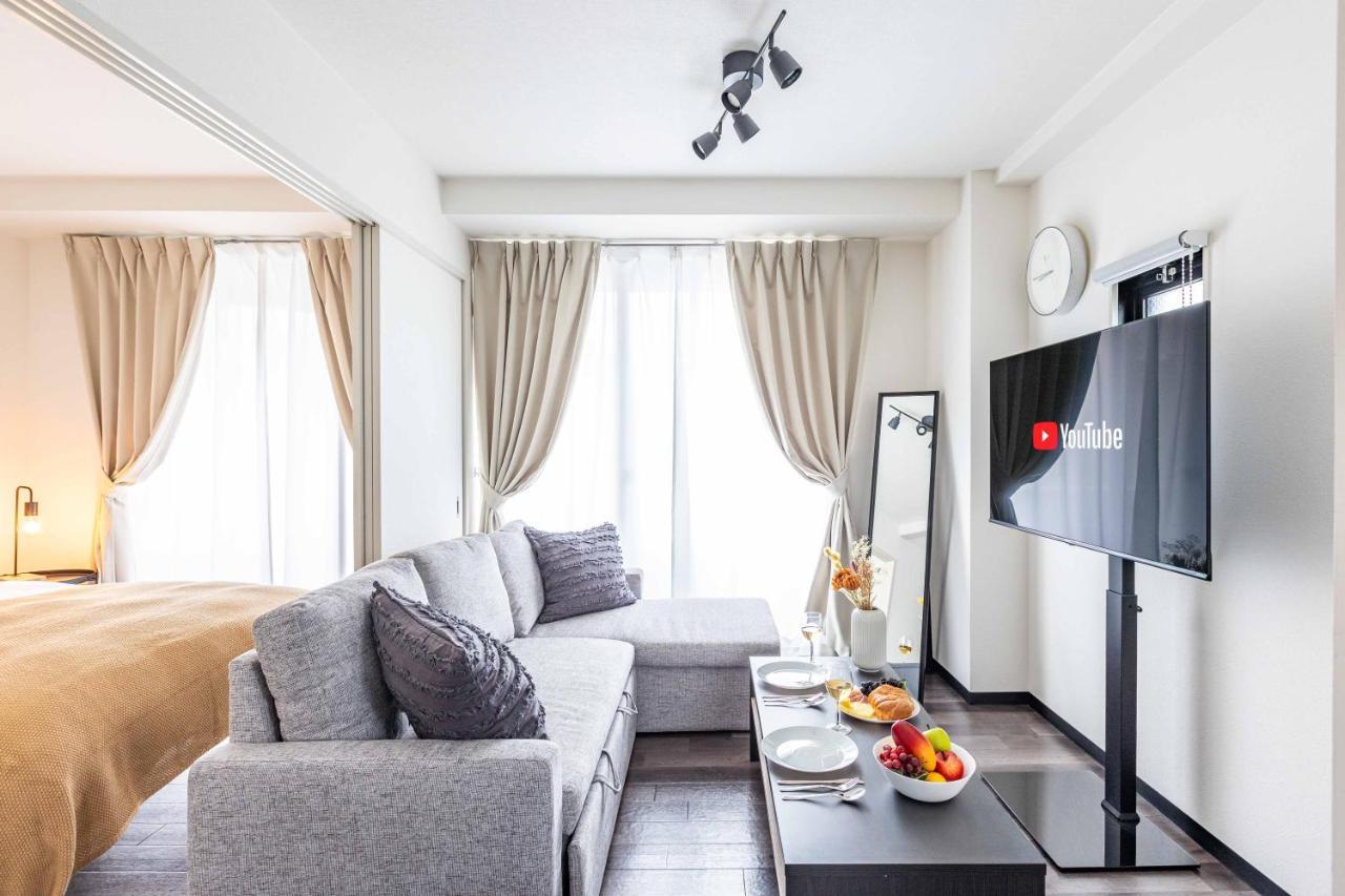 Apartment 1st *