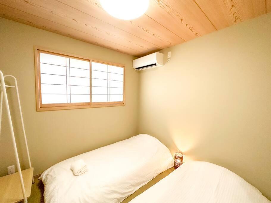 全新～和風獨立屋*兩浴兩衛*商店街*大型超市*車站4分鐘*機場鐵路35分鐘直達 提供接送機/導遊服務 Holiday home