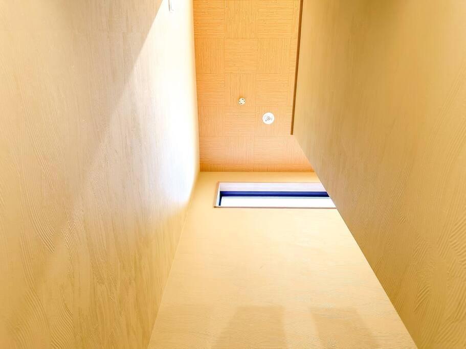 全新～和風獨立屋*兩浴兩衛*商店街*大型超市*車站4分鐘*機場鐵路35分鐘直達 提供接送機/導遊服務