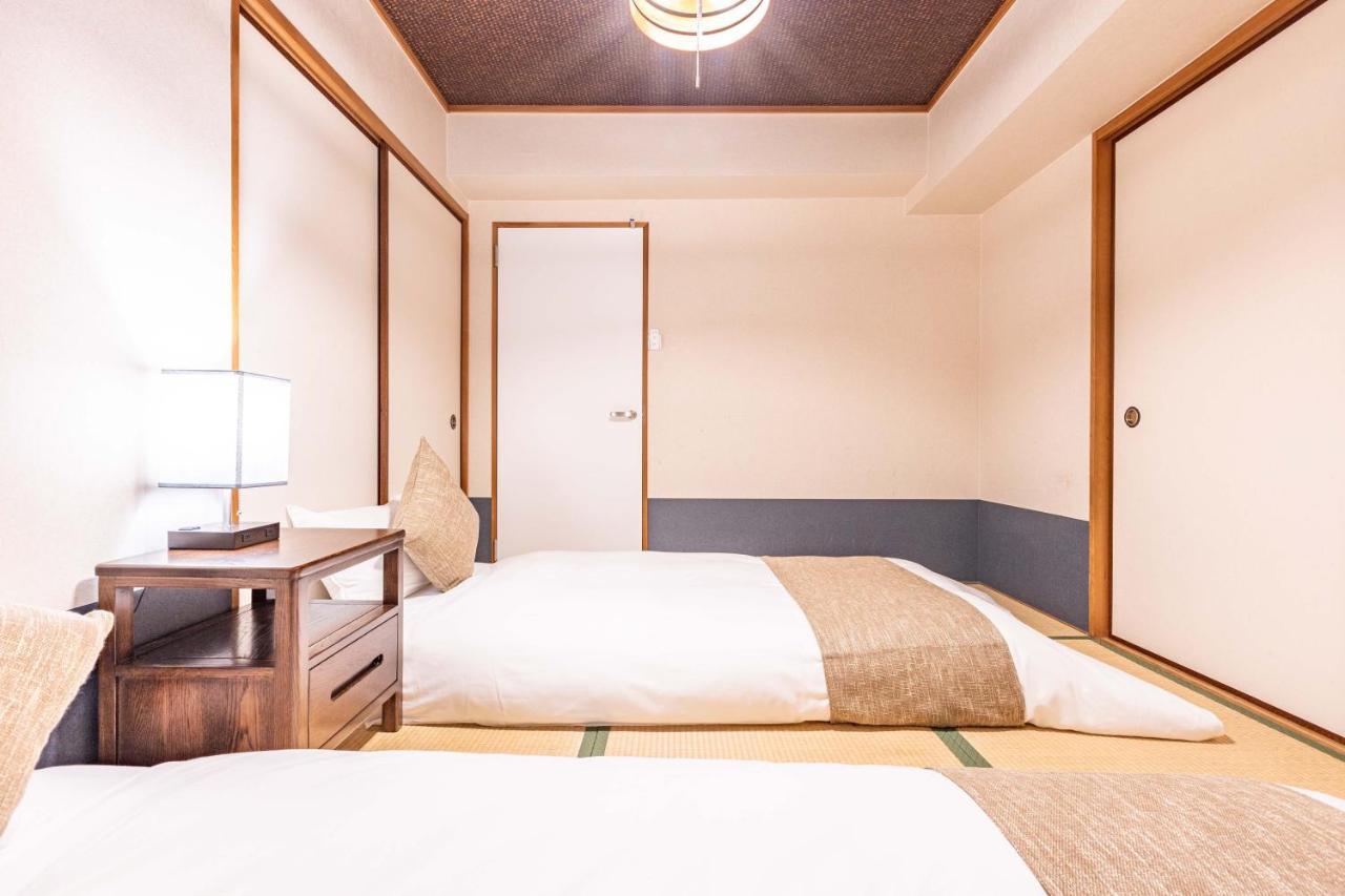 River Side Namba 202 Apartment *