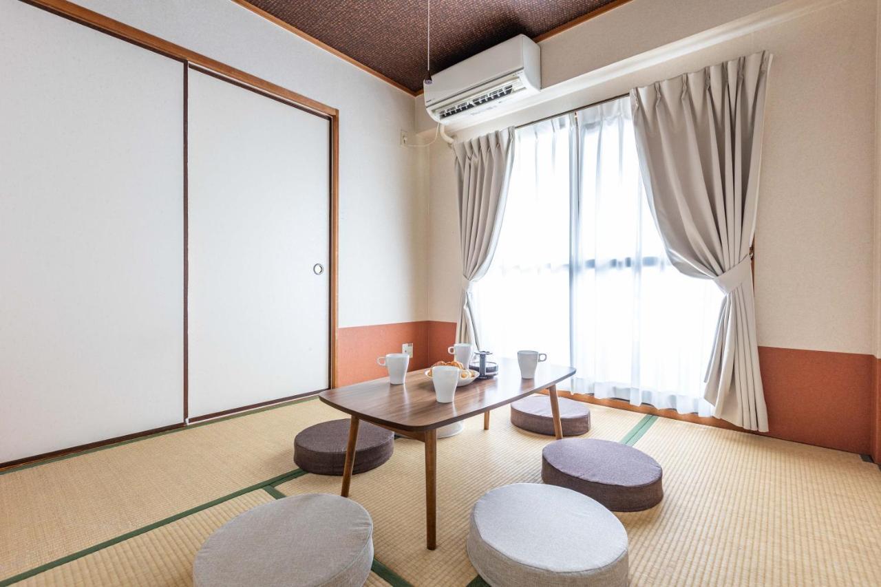 River Side Namba 202 Apartment