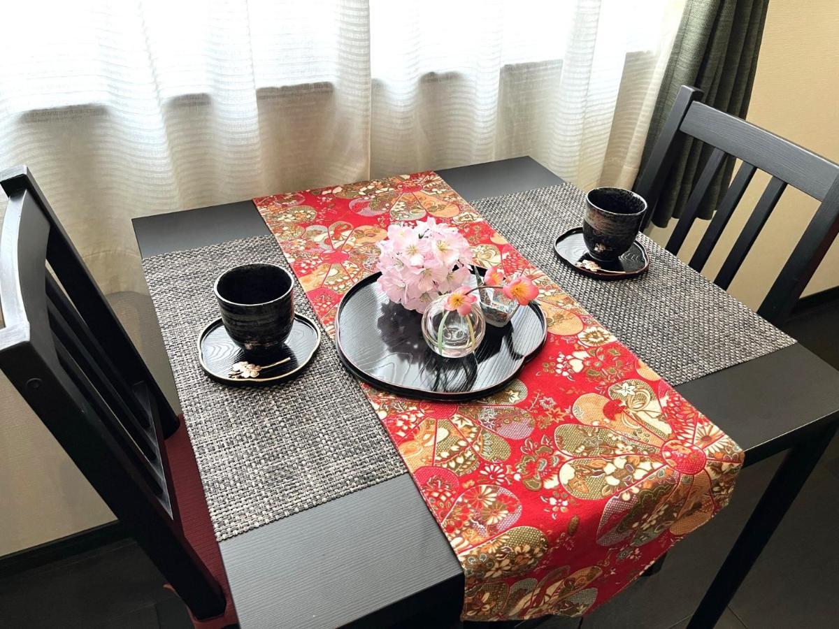 Holiday home New-130m2 With 5toilets & 4 Showers-namba And Usj Nearby *