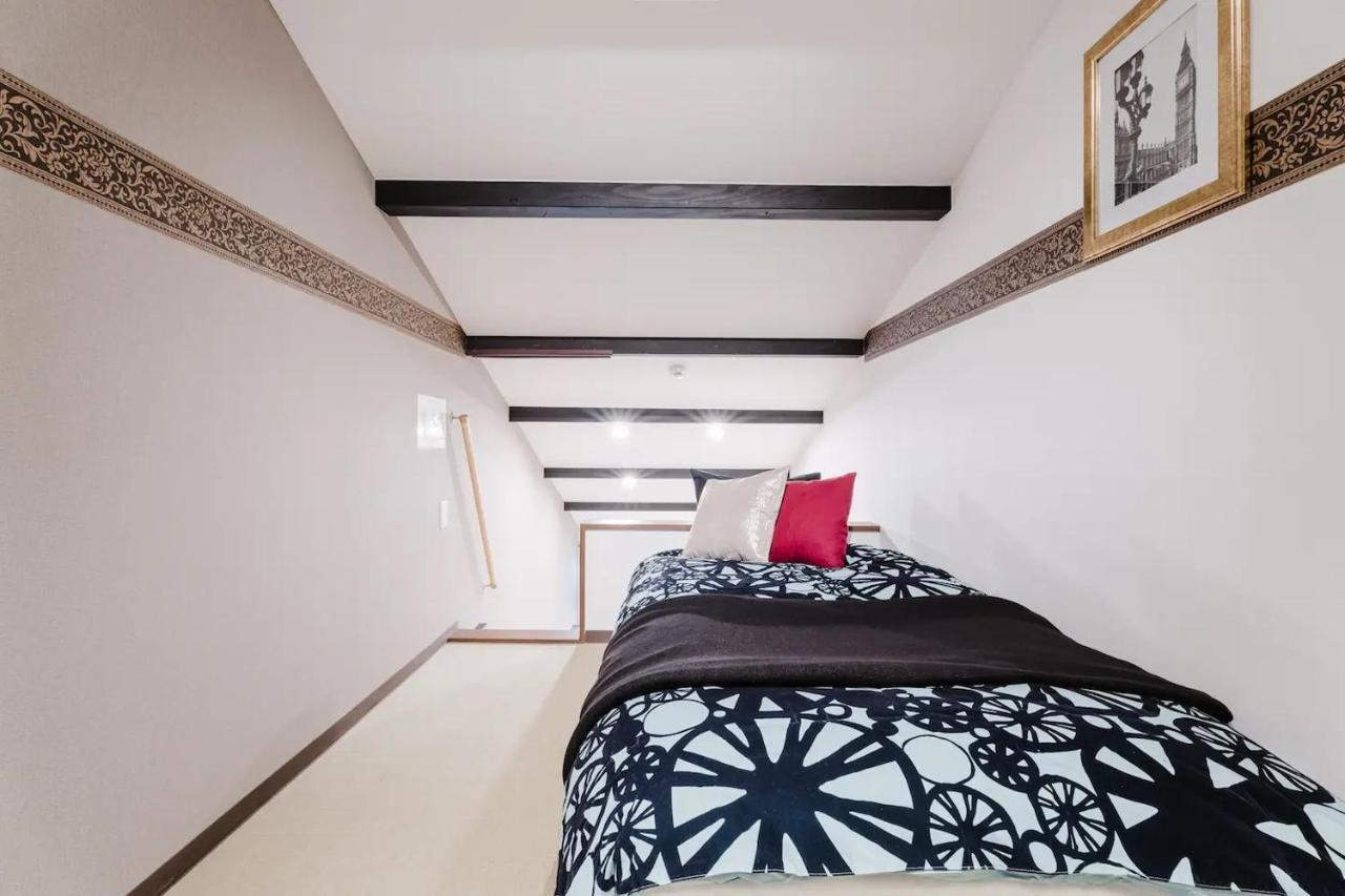 New-130m2 With 5toilets & 4 Showers-namba And Usj Nearby *