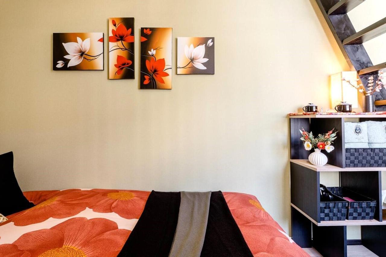 New-130m2 With 5toilets & 4 Showers-namba And Usj Nearby Holiday home Osaka