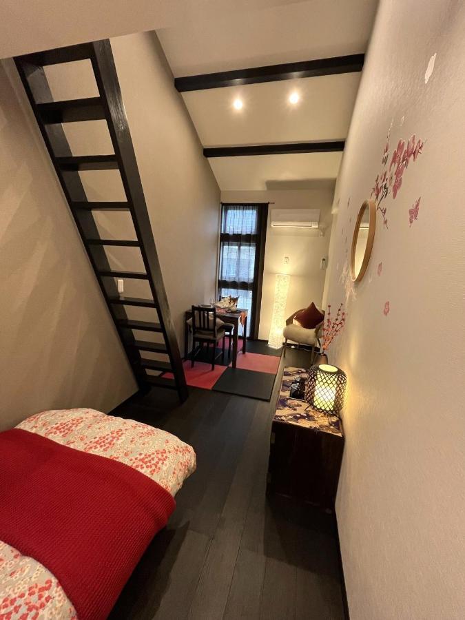 New-130m2 With 5toilets & 4 Showers-namba And Usj Nearby Osaka