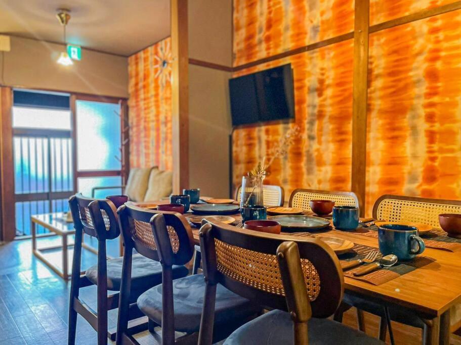 Pousada 静かな住宅街、商店街横の戸建て　ベッド4台　最大8名様まで *