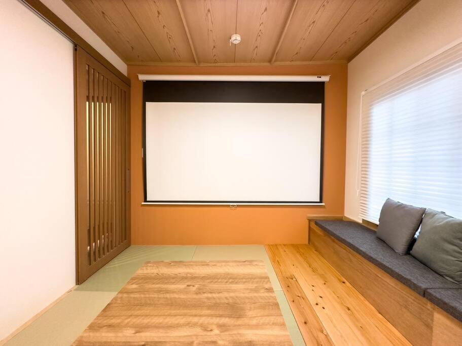 Apartment Tasonegrandstayosaka なんば日本橋高津1 *