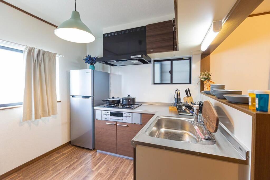 静かな住宅街の4ベッドルームステイ Villa *