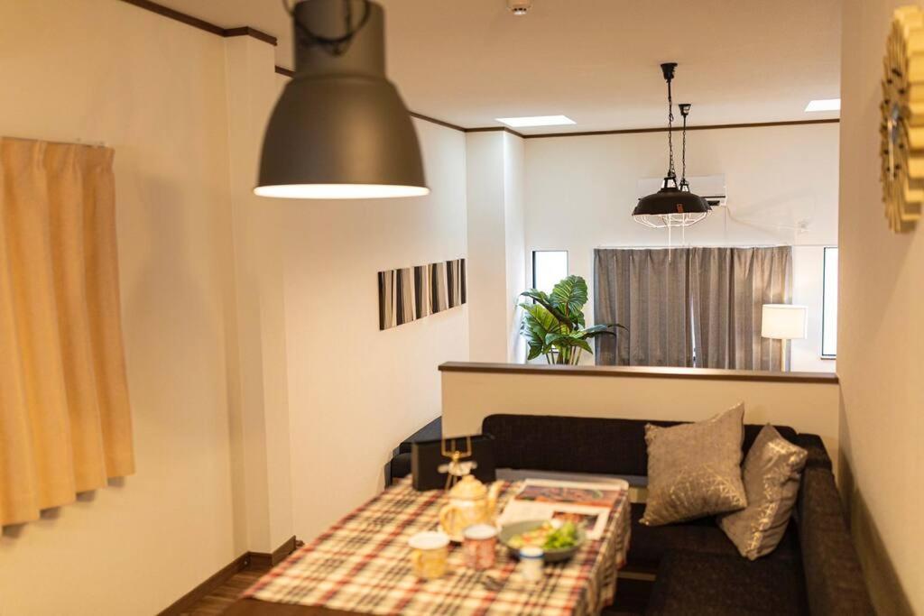 静かな住宅街の4ベッドルームステイ *