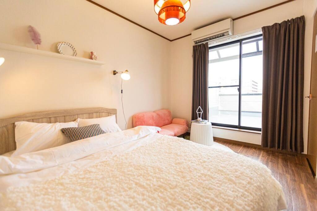 静かな住宅街の4ベッドルームステイ *