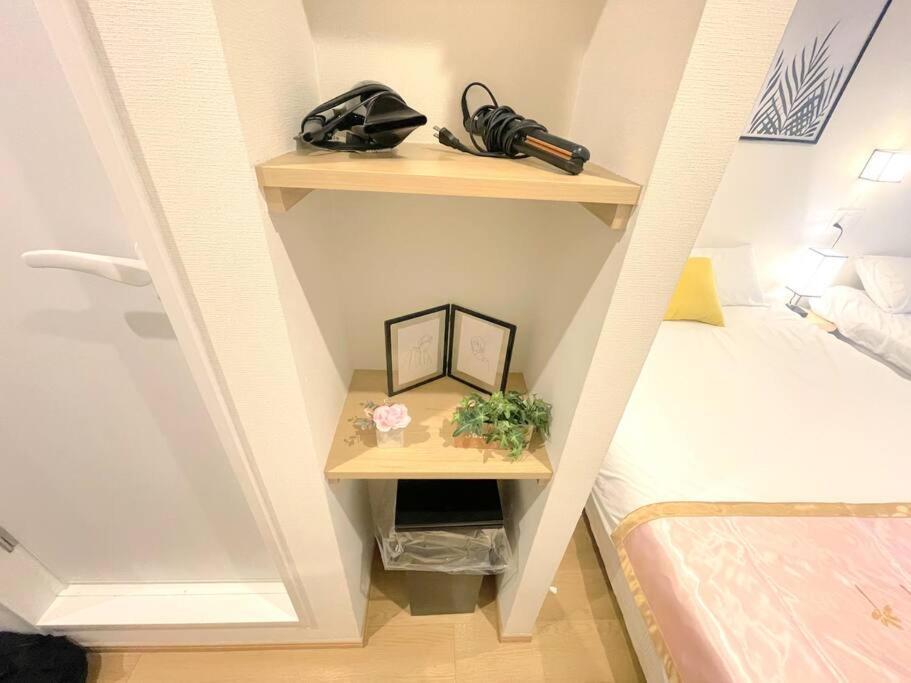 Nipponbashi Dotonbori Retreat: Central Comfort Near Markets Osaka