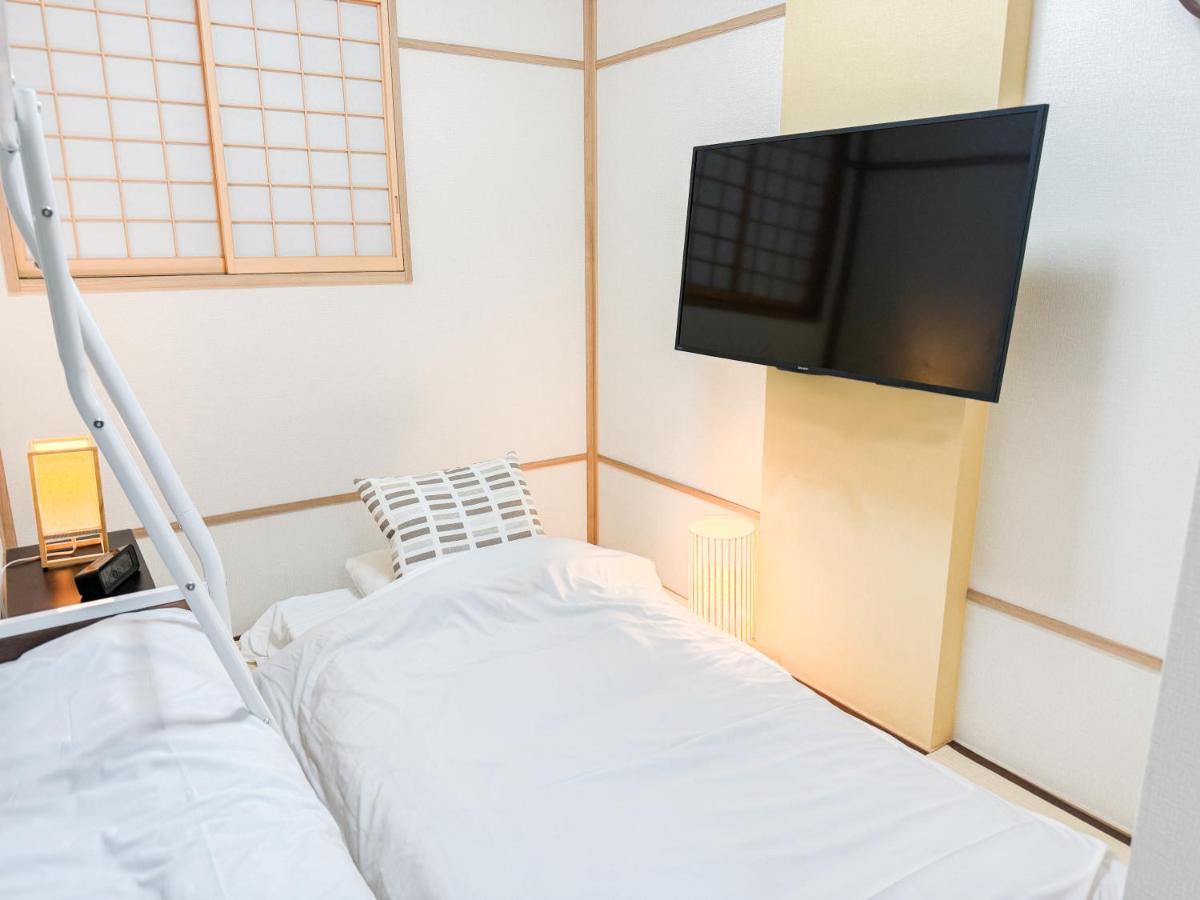 Side Of Shinsaibashi Shopping Street Apartment
