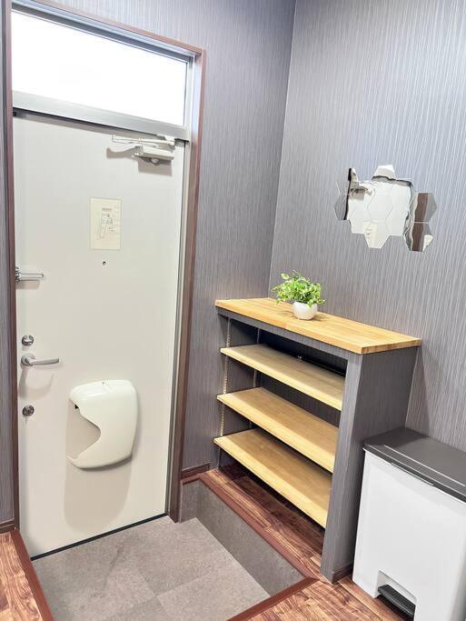 Guest House Eastwo 日本橋でんでんタウンまで徒歩4分の好立地 Osaka