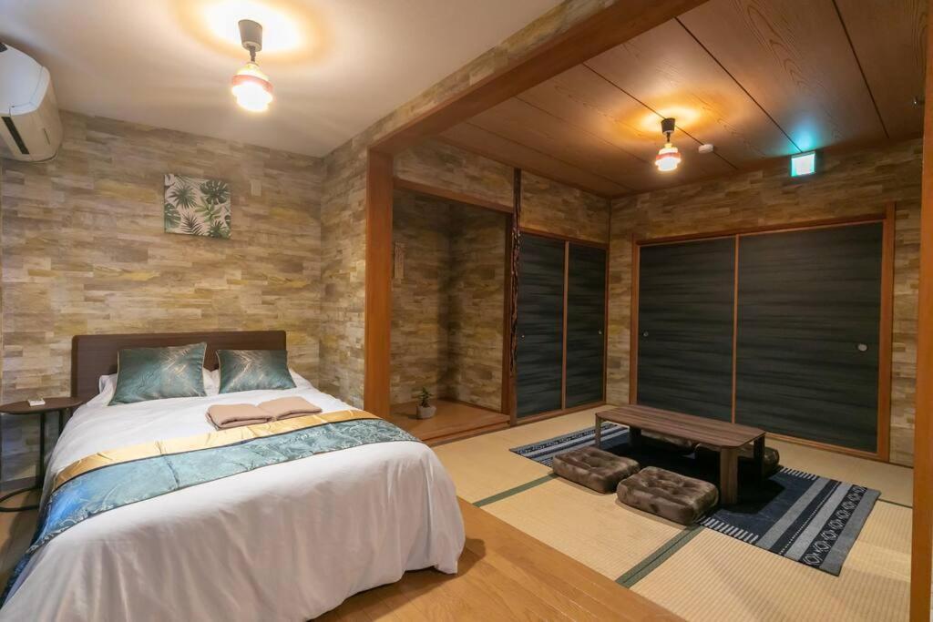 広々戸建貸切11名様/jr寺田町徒歩3分/各線天王寺駅徒歩15分 Apartment Osaka