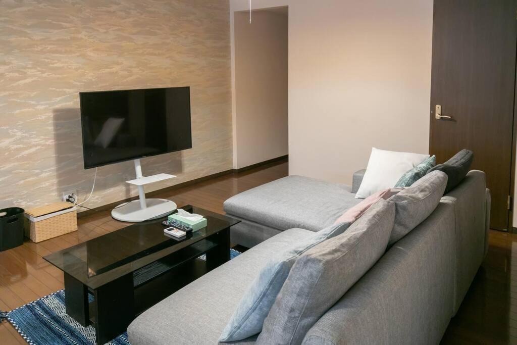 広々戸建貸切11名様/jr寺田町徒歩3分/各線天王寺駅徒歩15分 Apartment Osaka
