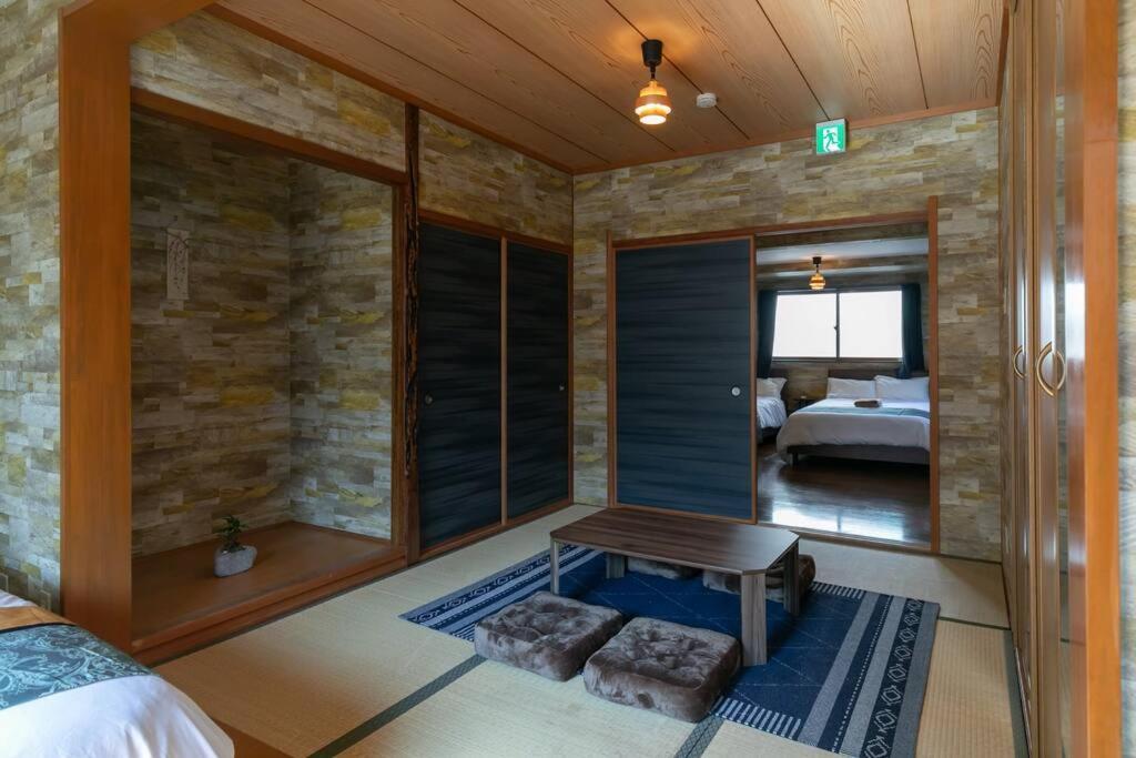 広々戸建貸切11名様/jr寺田町徒歩3分/各線天王寺駅徒歩15分 Apartment Osaka