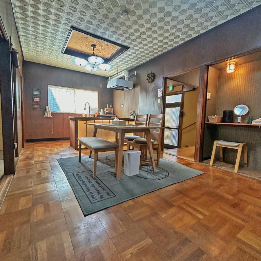 Holiday home 【天王寺駅まで電車4分】庭園付き一軒家ー杏