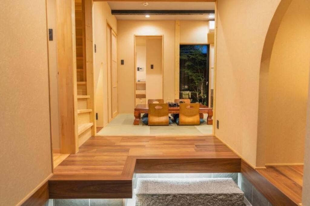 谷町白-日式原木风格整栋民宿 Holiday home