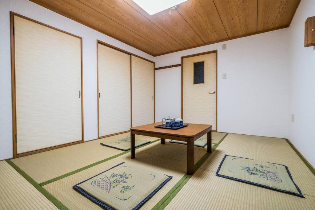 Apartment 11 Min To Usj, 6 Min To Nanba, 3r House For Max 9 *