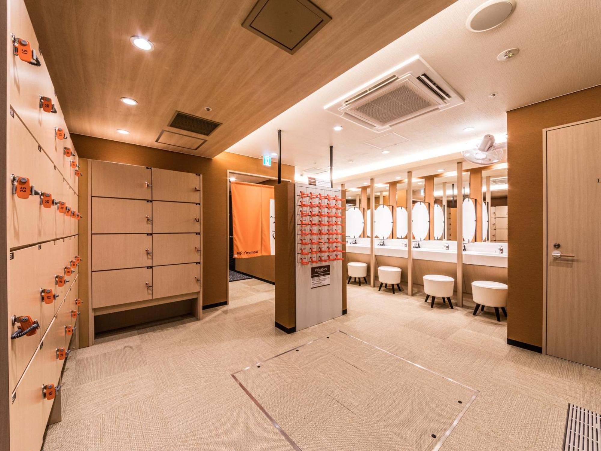Hotel Apa & Midosuji Hommachi Eki Tower 3*