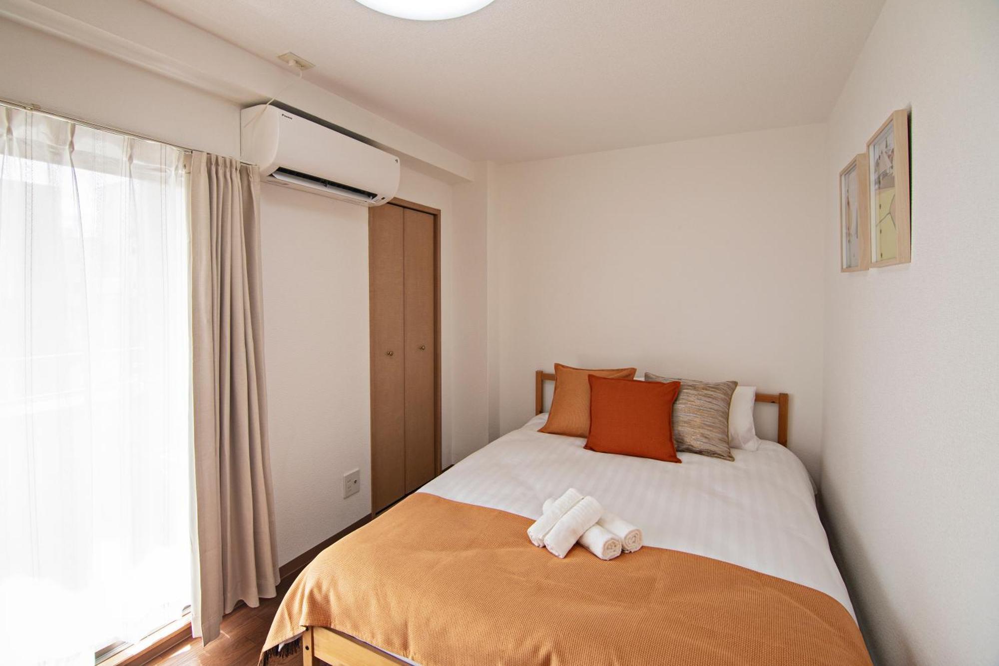Namba 3 Min Walk From Imamiya Or Daikokucho Station Apartment