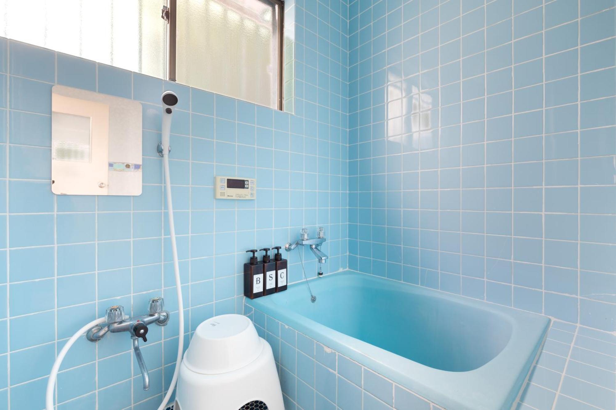 Umeda 15 Min, Airport 40 Min, Usj 30 Min, Quiet Residential Neighborhood 5ldk Japanese Style House For Groups And Families