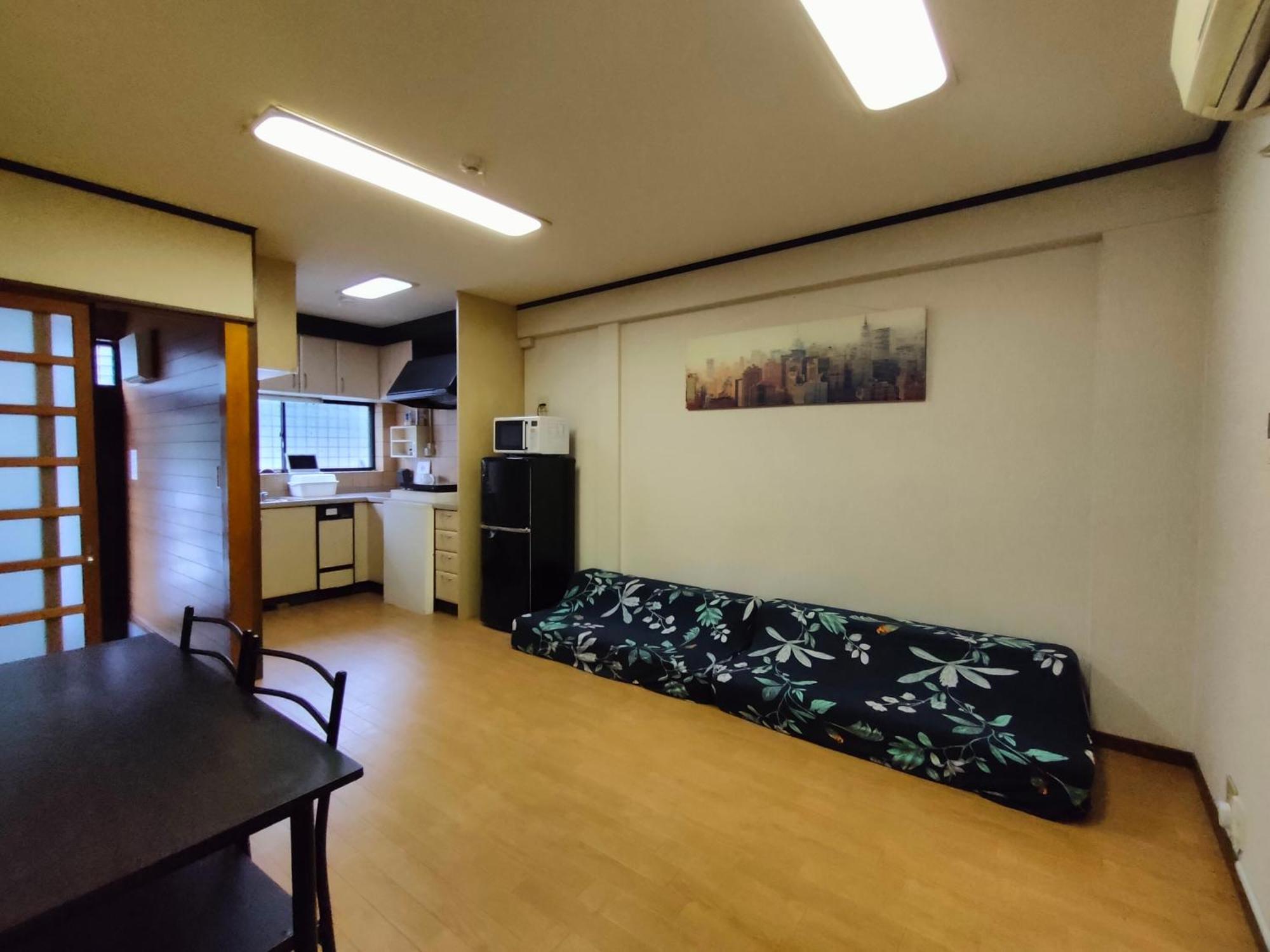2 Min From Nanba 16 Min From Usj By Train Apartment Osaka