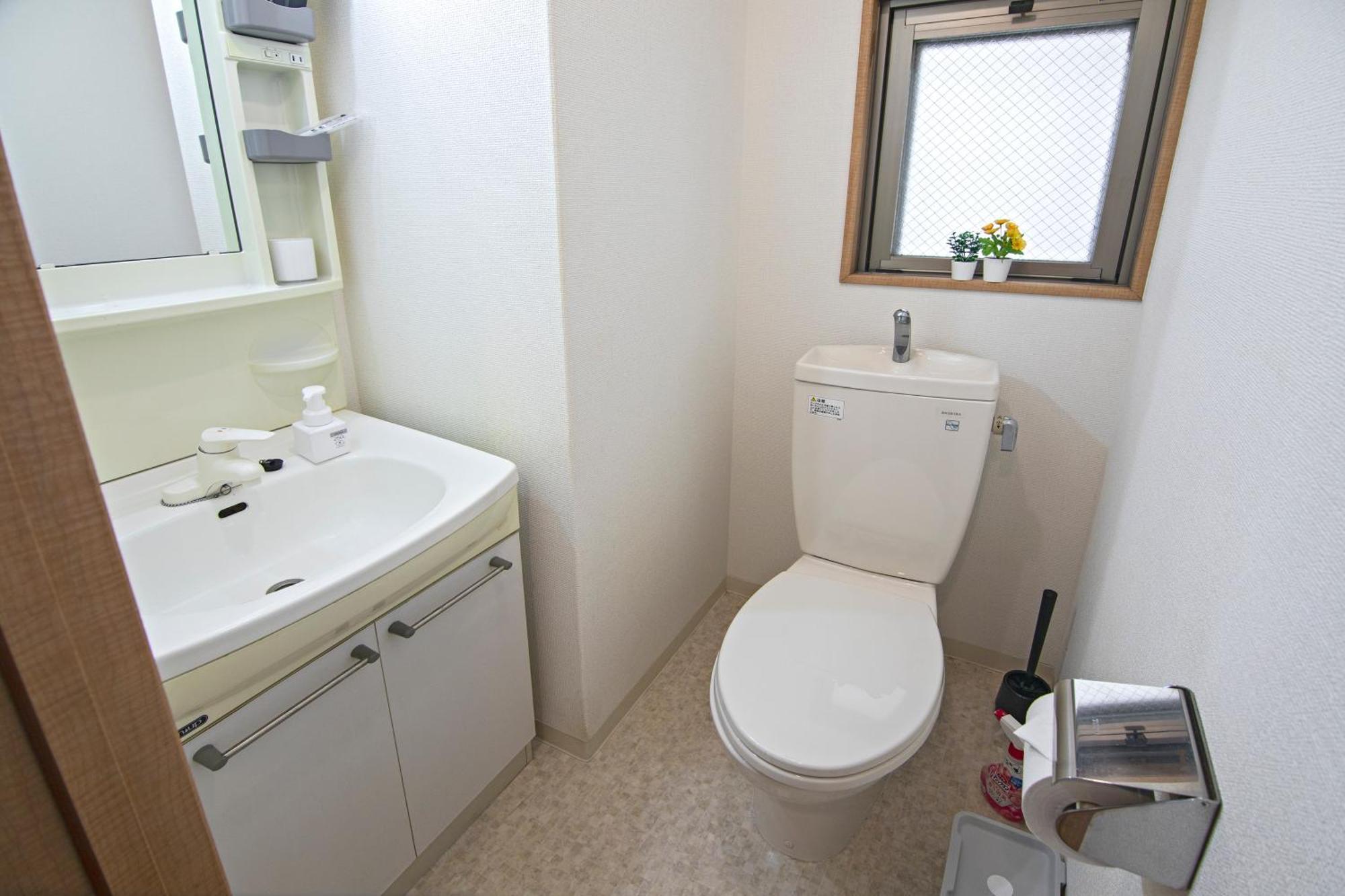 Namba 3 Min Walk From Imamiya Or Daikokucho Station Apartment *