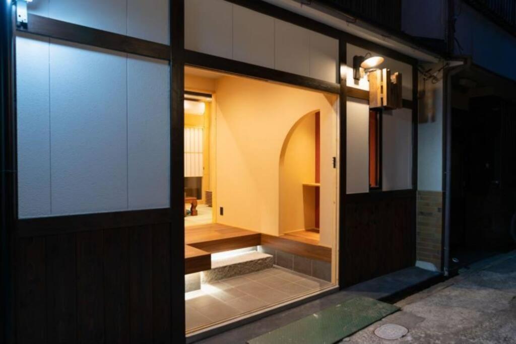 Casa de férias 谷町白-日式原木风格整栋民宿 Osaka