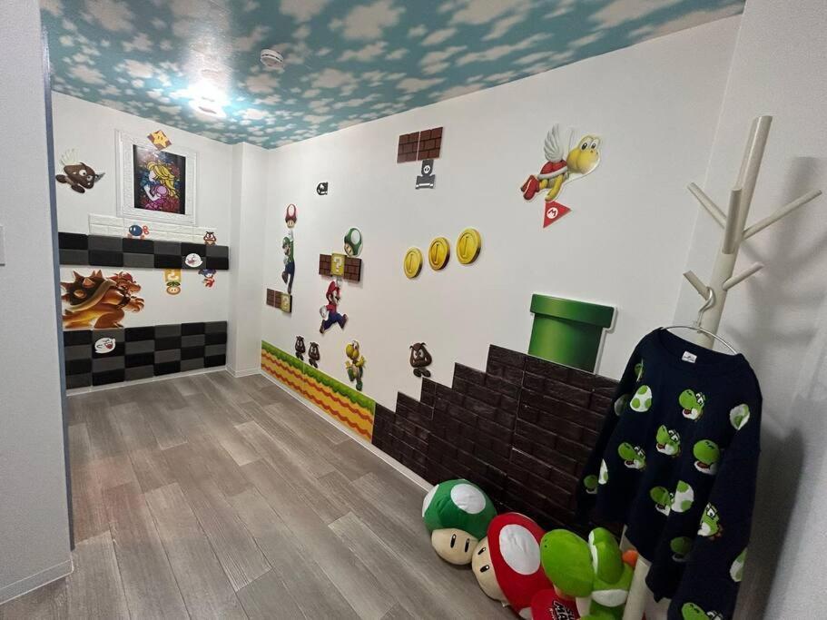 Usj駅近、難波梅田アクセス便利、ファミリー単身向け、マリオ部屋もあります！一棟貸し。 *