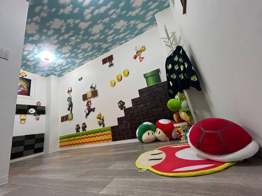 Usj駅近、難波梅田アクセス便利、ファミリー単身向け、マリオ部屋もあります！一棟貸し。 Apartment Osaka