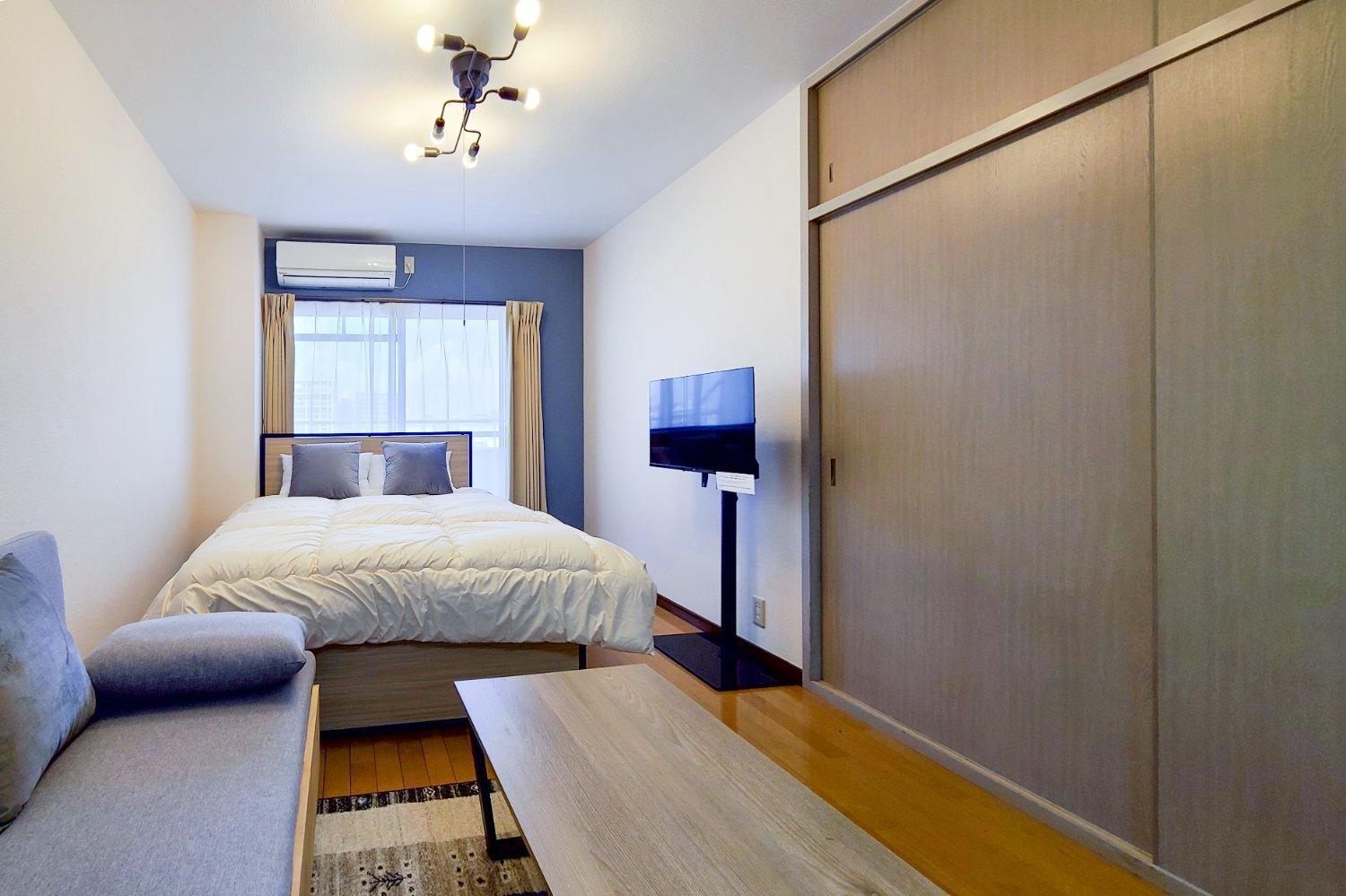 Megadome West Apartment *