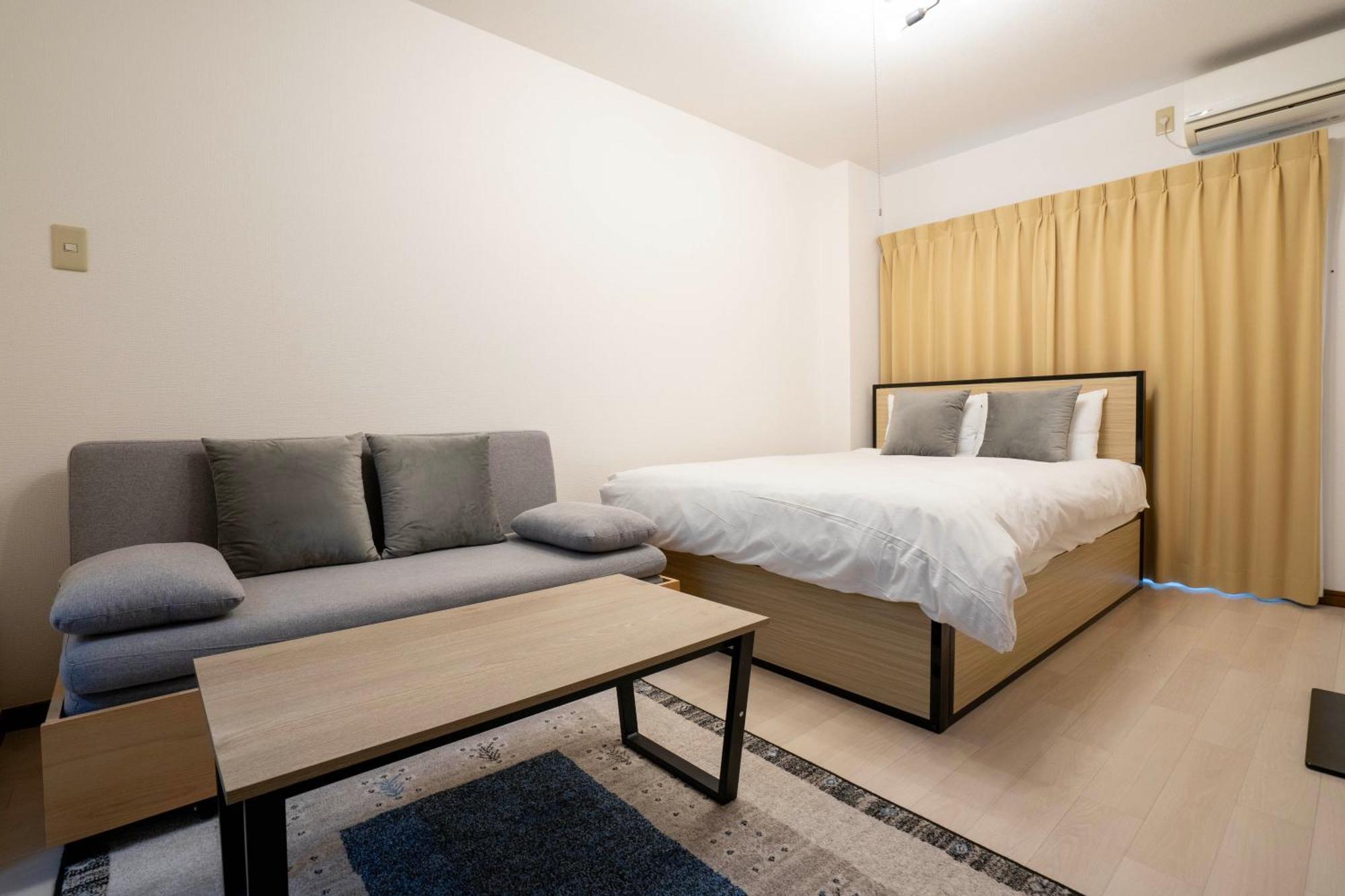 Megadome West Apartment *