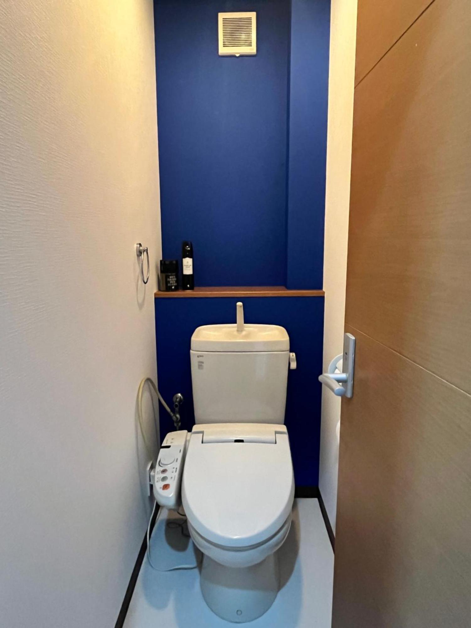 Apartment New【駅から2分】usj空庭難波梅田まで10分!まるごと一軒家貸し切り!大人数宿泊可能!駐車場有 Osaka