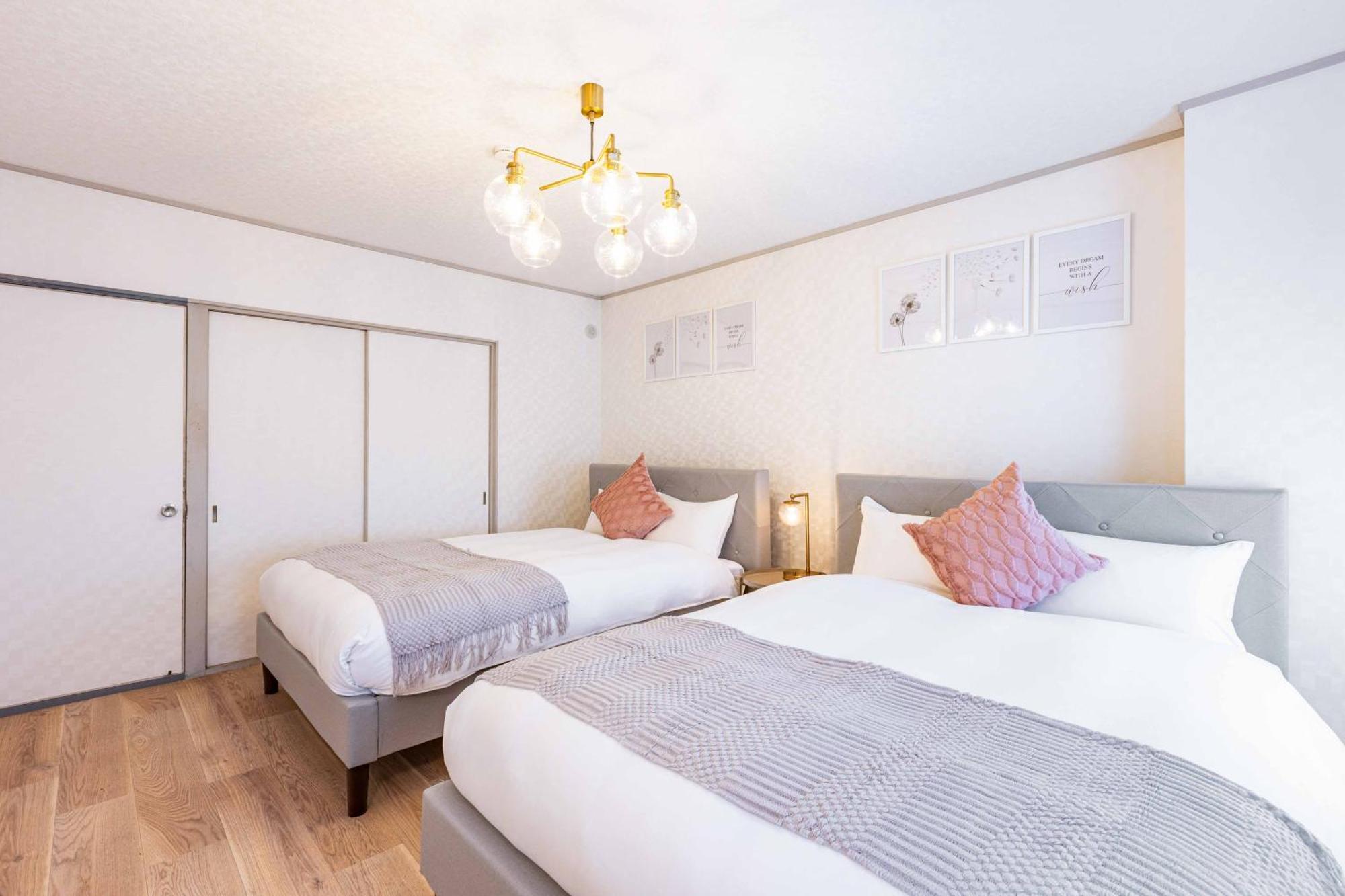 Apartment ペルレ新今宮