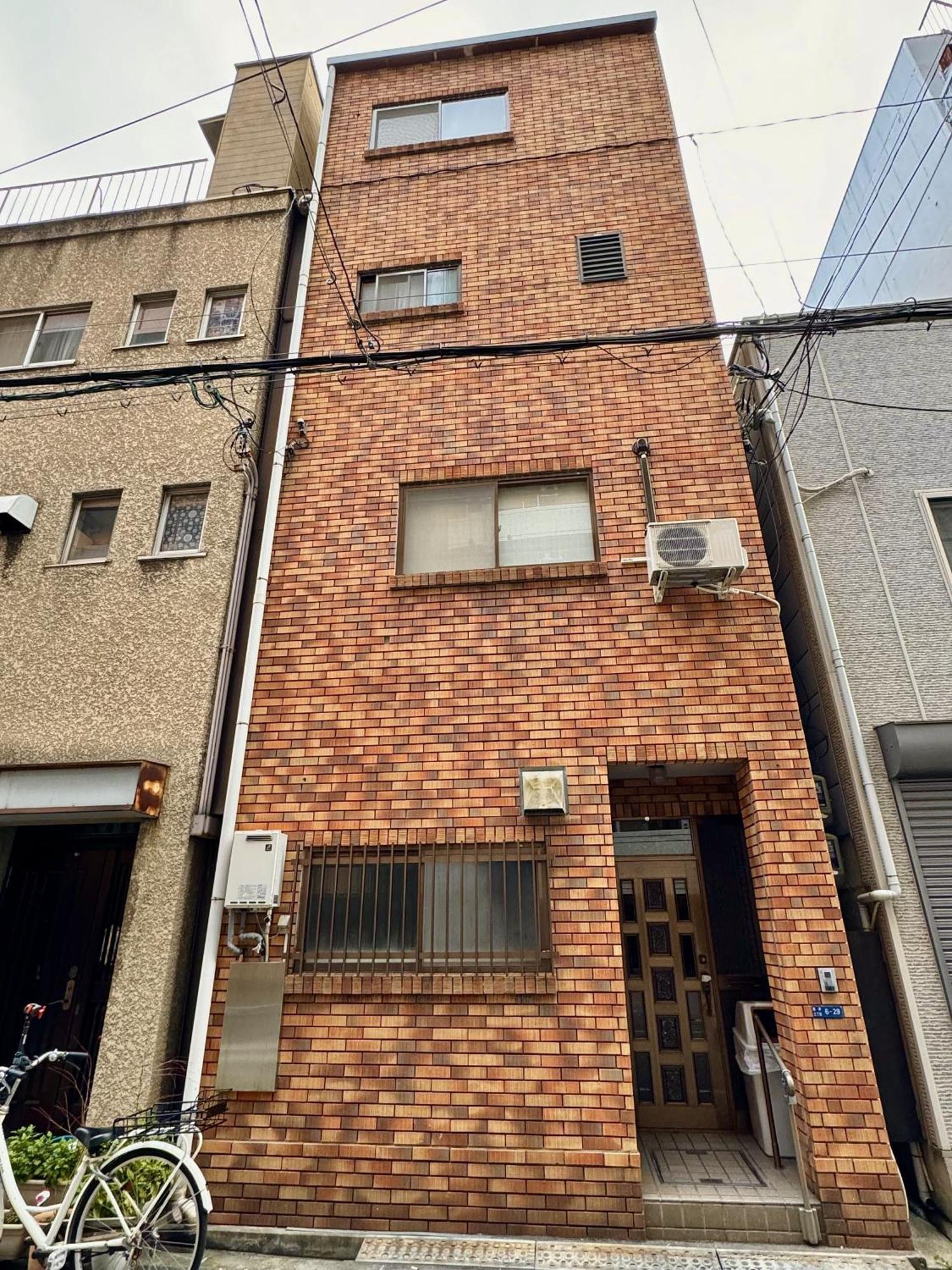 最大10名で泊まれる貸別荘日本橋駅徒歩5分黒門市場に隣接し道頓堀 难波 心斎橋徒歩圏内